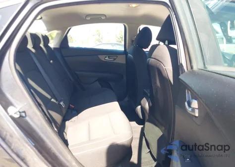 2019 Kia Forte Lxs z USA, uszkodzony, nr VIN 3KPF24AD9KE073522